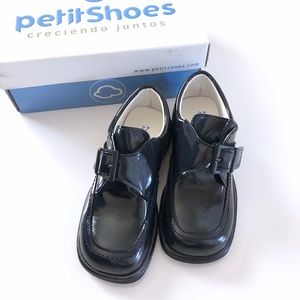 NWT Boys Designer Navy Leather Dress Shoe Spain 10